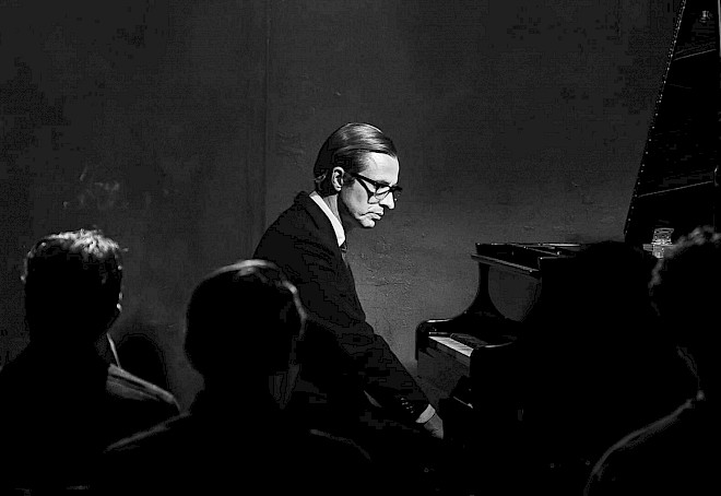 Everybody Digs Bill Evans